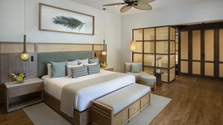 Premium Ocean Front Suite King with Plunge Pool
